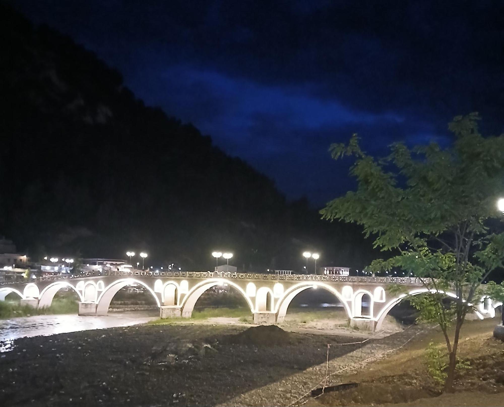 Villa Oasis 培拉特 外观 照片